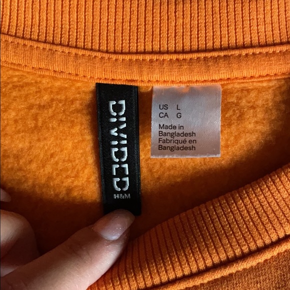 Crewneck - Picture 3 of 3